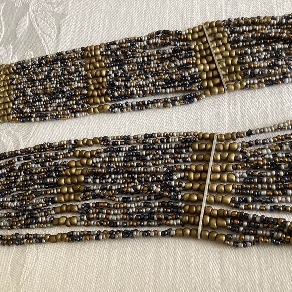 MULTI STRAND LONG STATEMENT NECKLACE GOLD Colored -GRAY -BLACK SMALL BEADS 18in - Picture 5 of 10